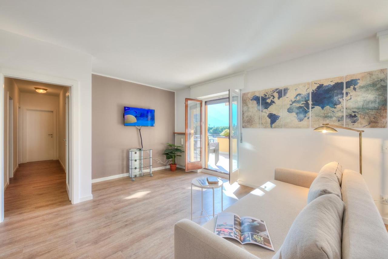 Antares150M From The Lake - Happy Rentals Riva del Garda Esterno foto