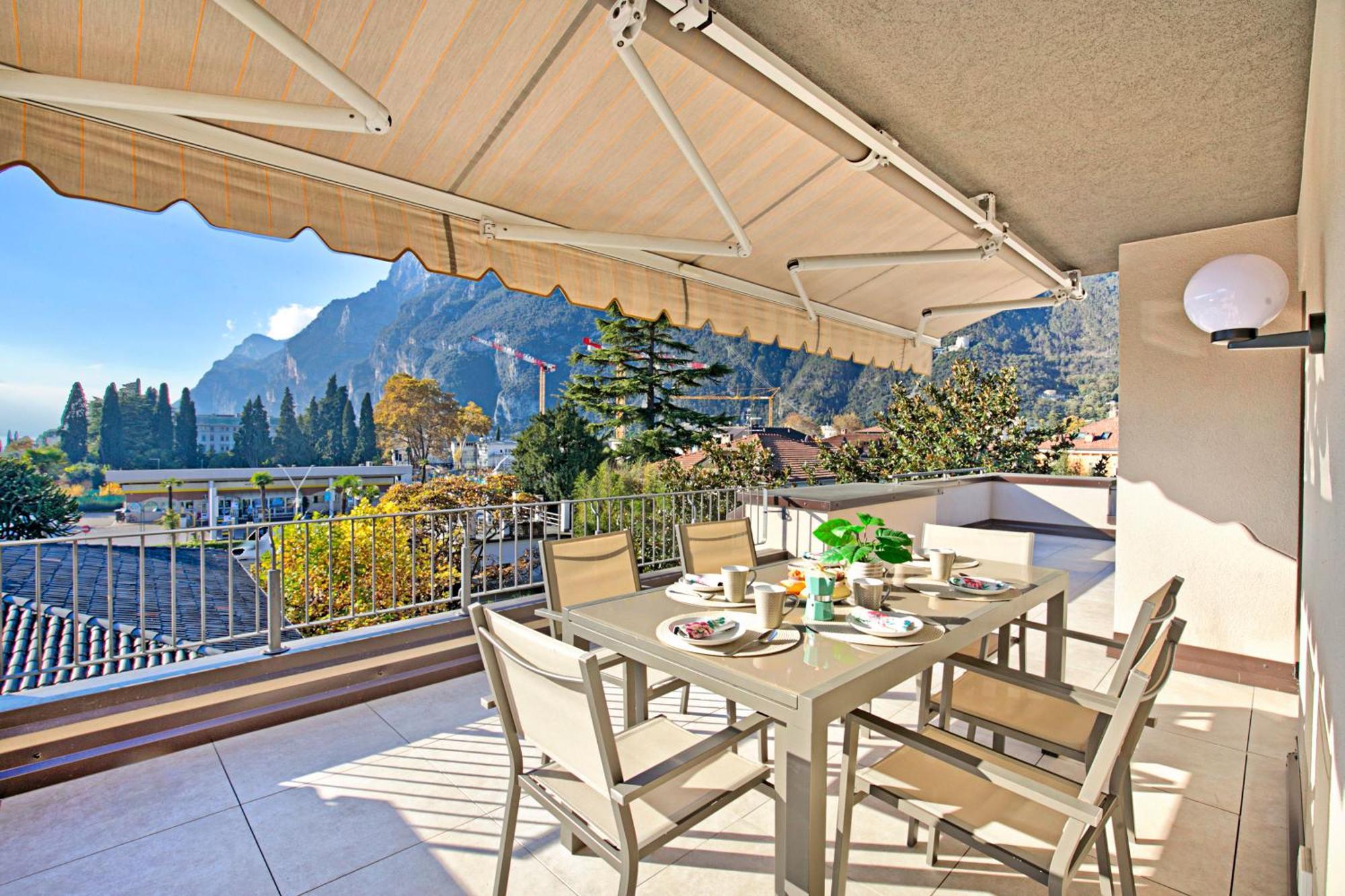 Antares150M From The Lake - Happy Rentals Riva del Garda Esterno foto